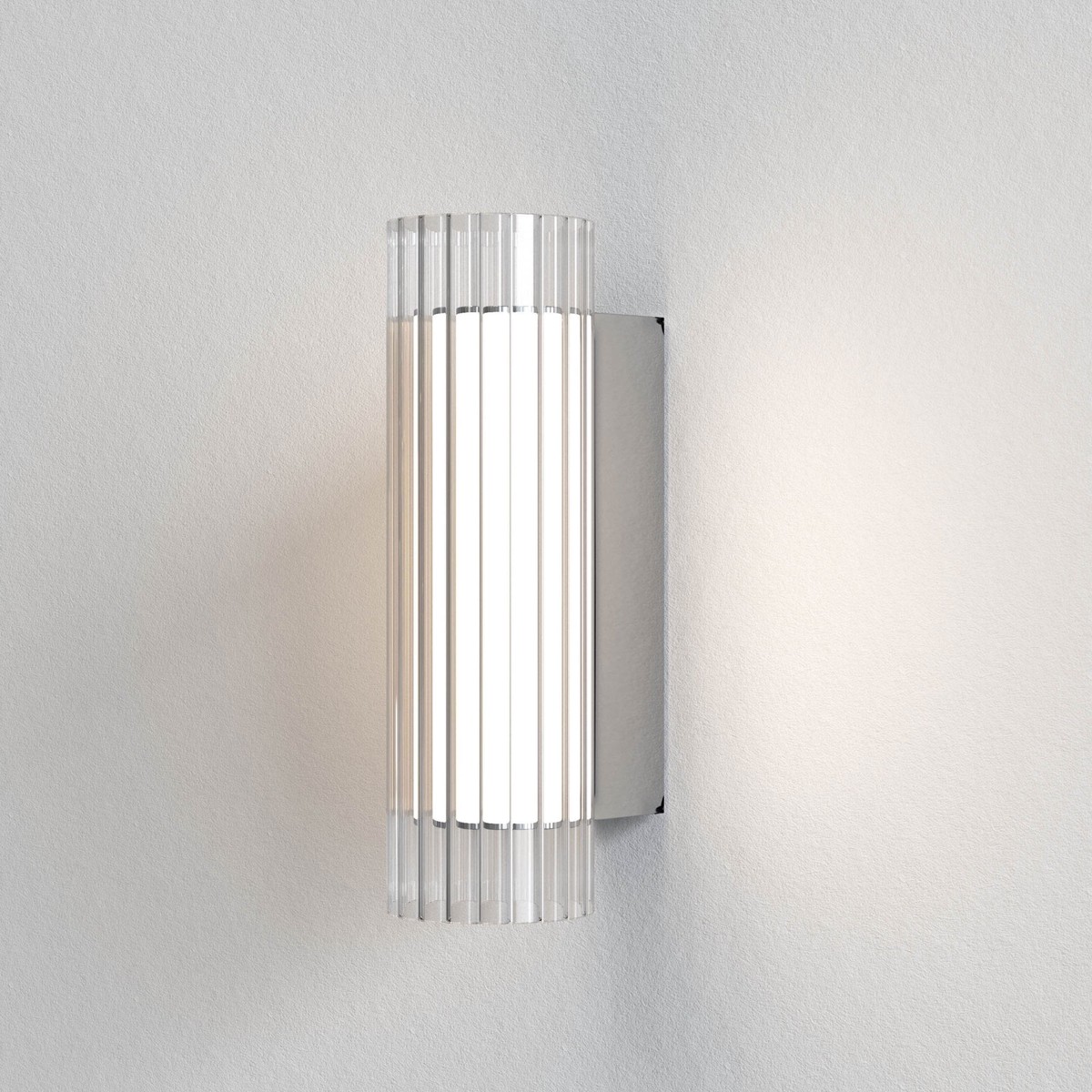 io 265 LED IP44 Wall Light in Polished Chrome