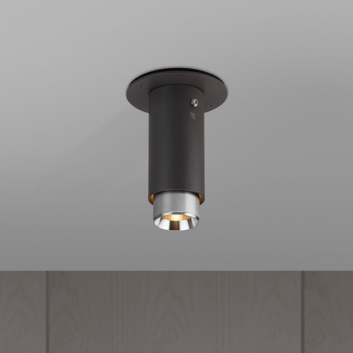 Exhaust Surface Mount / Linear
