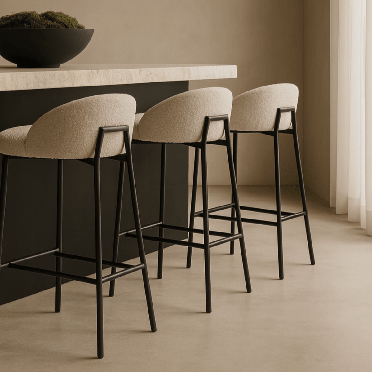 Tux Polar Boucl Counter Stool